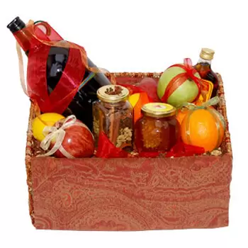 Шарлот Амали онлайн магазин за цветя - Греяно вино с кошница Букет
