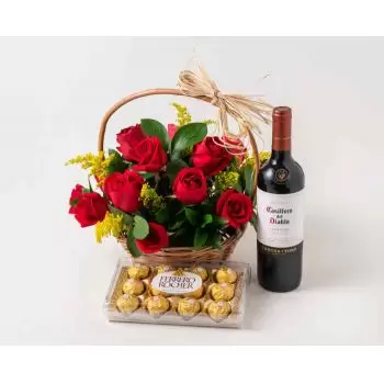 Aguas Belas flori- Coș cu 15 trandafiri roșii, ciocolată și vin  Floare Livrare