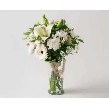 بائع زهور أفونسو كلاوديو- ترتيب الزنابق البيضاء والزهور الحقل في زهرية زهرة التسليم