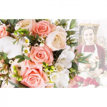 Pariz rože- Roza in bel cvetličarski šopek presenečenja Cvet Dostava