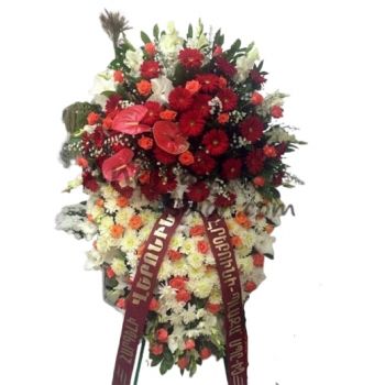 fleuriste fleurs de Yerevan- Couronne Blanche & Verte Bouquet/Arrangement floral