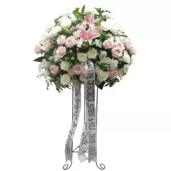 Yogjakarta Jogia online květinářství - Květiny stojí růže a lilie Kytice