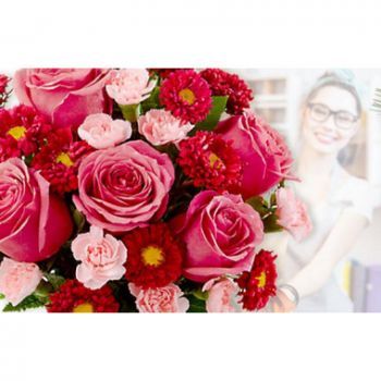 Монпелие цветя- Букет с изненада от рози и червени цветя Цвете Доставка