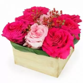 La Condamine flowers  -  Composition of Saint Louis roses Flower Delivery